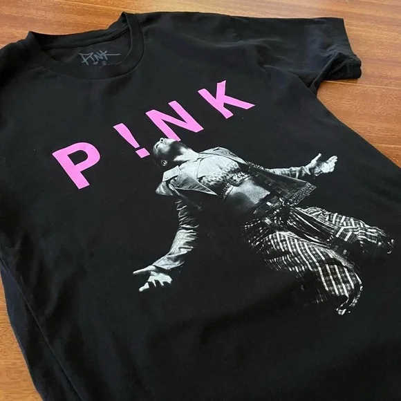 Pink Trustfall Tour Graphic Tee - Size M - Picture 6 of 8